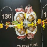 136. Uramaki De Atún Trufado (8 Uds.)