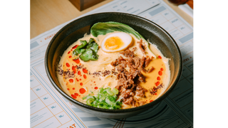 Tantanmen ze stekiem