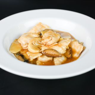 147 Pollo bambu e funghi