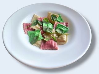 Дитячі кольорові равіолі з індичкою та сметаною (200g)