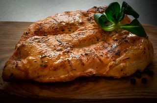 Piept de pui la gratar