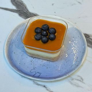 Mousse ciocolată albă și fructul pasiunii