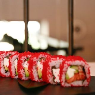 Каліфорнія з лососем (230г)