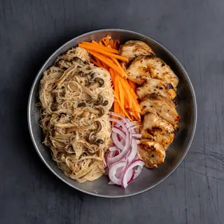 Ramen Seco como Tú con Pollo y Salsa Cremosa de Sésamo