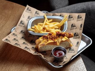 Хот-дог «Дабл чіз і кукурудза» з курячою сосискою (200/65g)