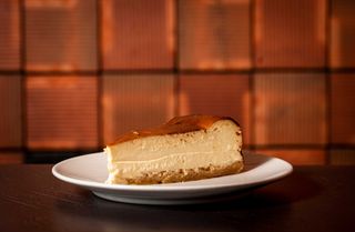 Tarta cremosa de queso.