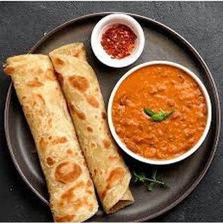 2 Chapatis+ Maharagwe Nazi+ Karanga