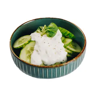 Salata krastavac, sir, vrhnje