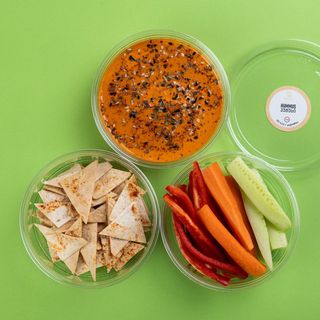 ბულგარული წიწაკის ჰუმუსი / ბოსტნეული / ჩიფსი