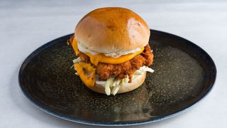 Mighty chicken burger