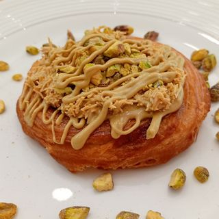 Rolls de Canela con Pistacho Dubái 