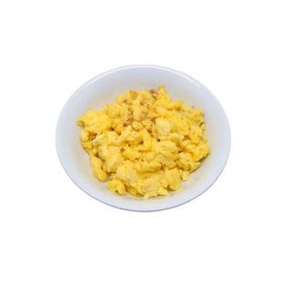 Revuelto de trigueras con gulas y jamón