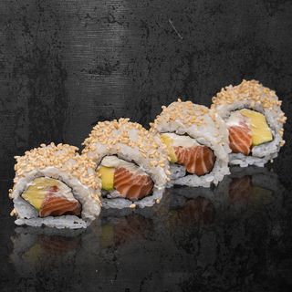 Урамаки сьомга (4бр 100г)