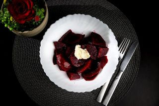 Salată de sfeclă roșie