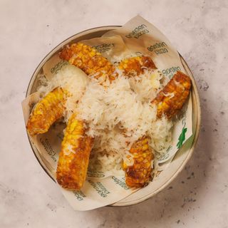 Crujientes de maíz con parmesano