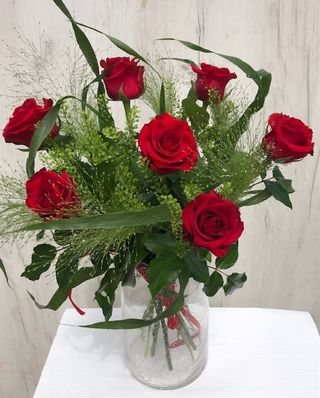 Bukiet z 7 średnich róż 