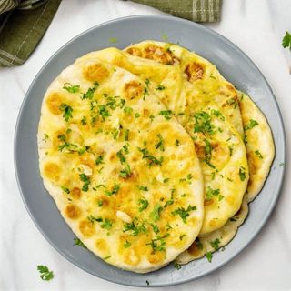 Naan (Butter, Garlic)