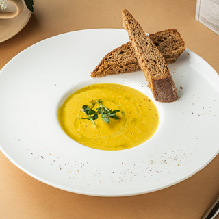 Суп з сочевиці  (250/20  г)