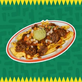 NACHOS PULLED BEEF