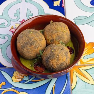 Tris di arancinetti Stromboli