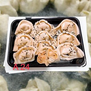 A24. 10 Peças Guiosas