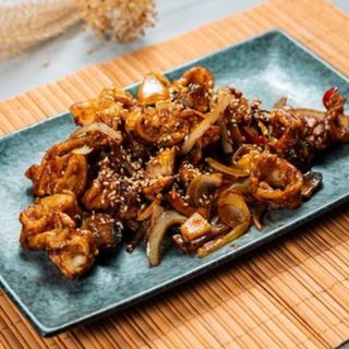 Hrskave lignje u sosu od ostriga