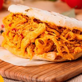 Arepa de pollo 