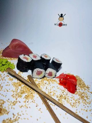 Макі роли з тунцем (105g)