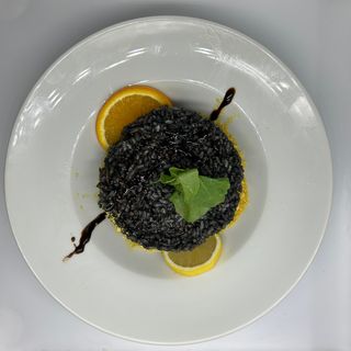 Crni rižoto sa sipom 300gr