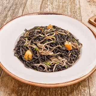 Vermicelli Neri con Gulas