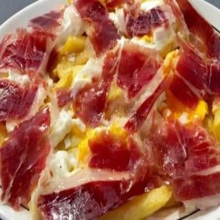 Huevos Rotos con Jamón Ibérico