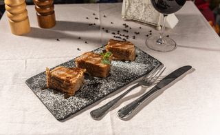 Placinta cu mere, nuca si miere