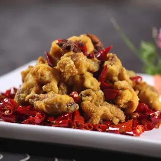  Ali di pollo fritto saltati -  piccante 山城辣子鸡