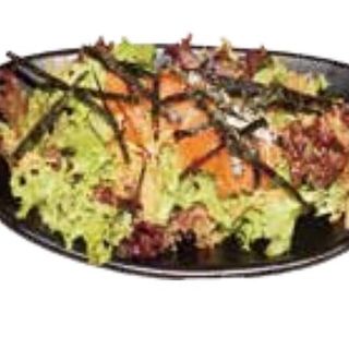 Ensalada con salmón fresco