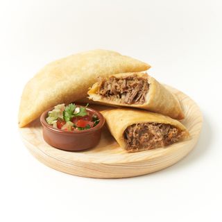 Empanada de Carne Mechada