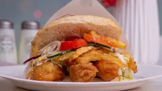Hamburger cu pui shanghai