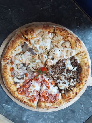 Pizza Quatre Saisons