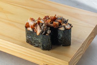 Gunkan spicy jegulja 60g