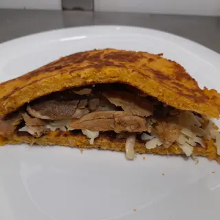 Cachapa De Queso Y Pernil