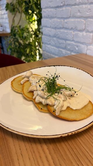 Деруни з куркою у вершковому соусі, 320 г