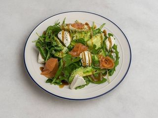 Салат з фореллю та крем сиру (230g)