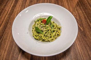 Spaghetti z pesto