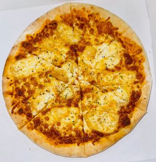 Pizza 4 Formaggi