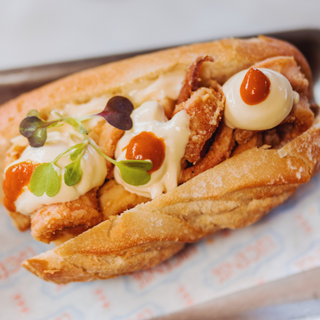 Bocata de calamares bravos 