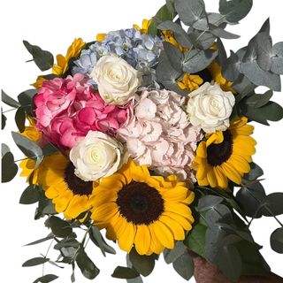 Bouquet di girasoli, ortensie e rose