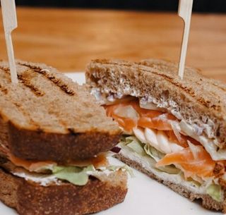 Американ сэндвич с семгой 