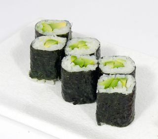 33. Hosomaki avocado 6 pezzi