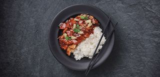 Piletina sa ananasom u slatkom tomato sosu