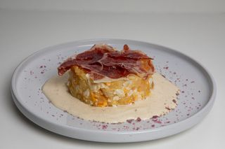 Tapa De Huevos Rotos