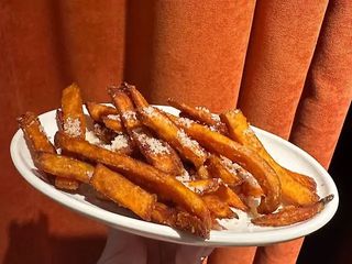 Батат фрі з сиром Грана Падано